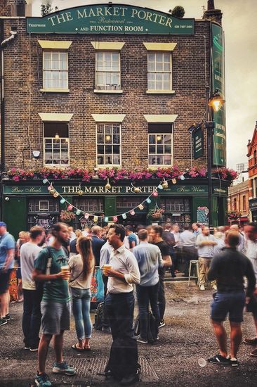 The Market Porter Pub in Borough Market