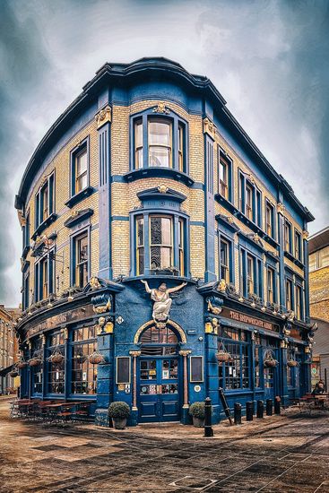 The Shiprights Arms Pub at Tooley Street