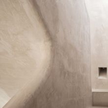 Villa Senses Marbella fotografía de arquitectura  un espacio construido donde las curvas, texturas y líneas te transportan a la naturaleza