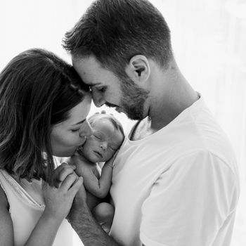 Fotografia newborn amb pares a Barcelona-Mireia Navarro Fotografia