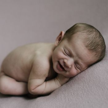 Fotografia newborn somrient -Mireia Navarro Fotografia