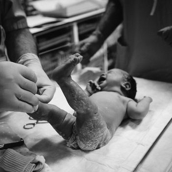 Newborn after birth in Hospital-Mireia Navarro