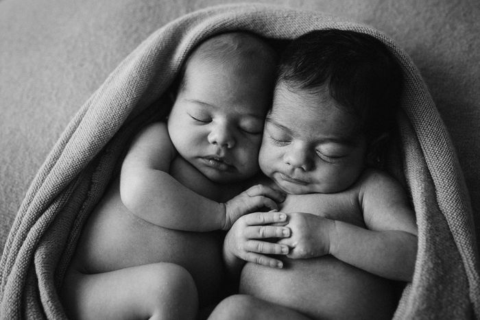 Fotografía newborn gemelos recién nacidos en Barcelona-Mireia Navarro Fotografía