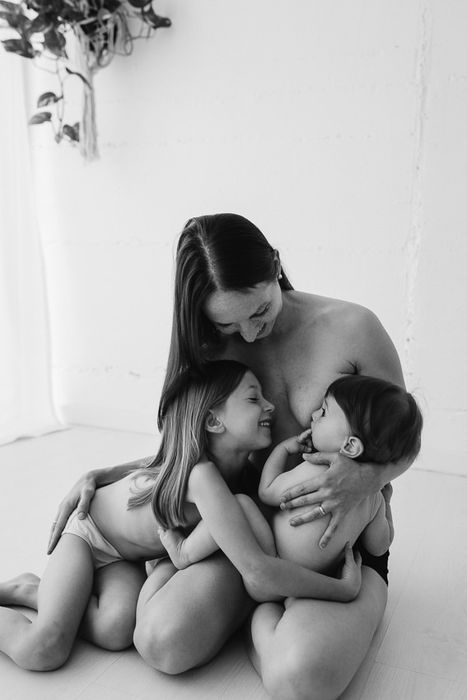 Sesión de fotos de lactancia piel con piel Barcelona-Mireia Navarro