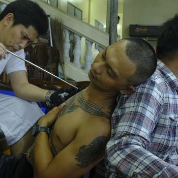 HOLY INK 