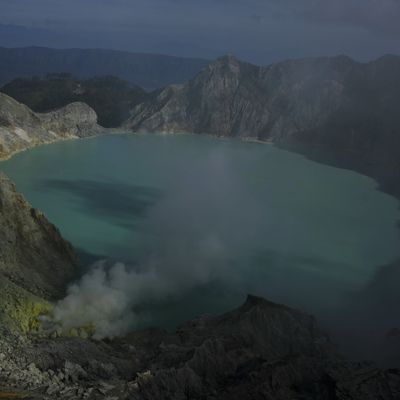 Views of the lake in the crater of the Ijen volcano