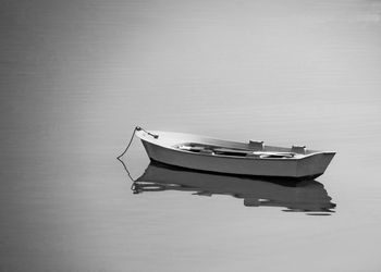 Boat on calm sea | 2009 | Ares - A Coruña, Spain