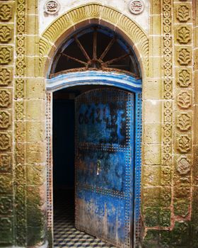 Half-opened door | 2010 | Marrakech, Morocco