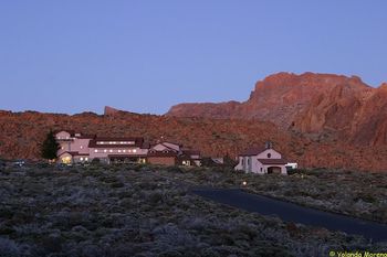 Observatorio astronómico de Tenerife. Un lugar destacado para la observaciòn del cielo profundo, pues la claridad del cielo es perfecta y la contaminación lumínica mínima.