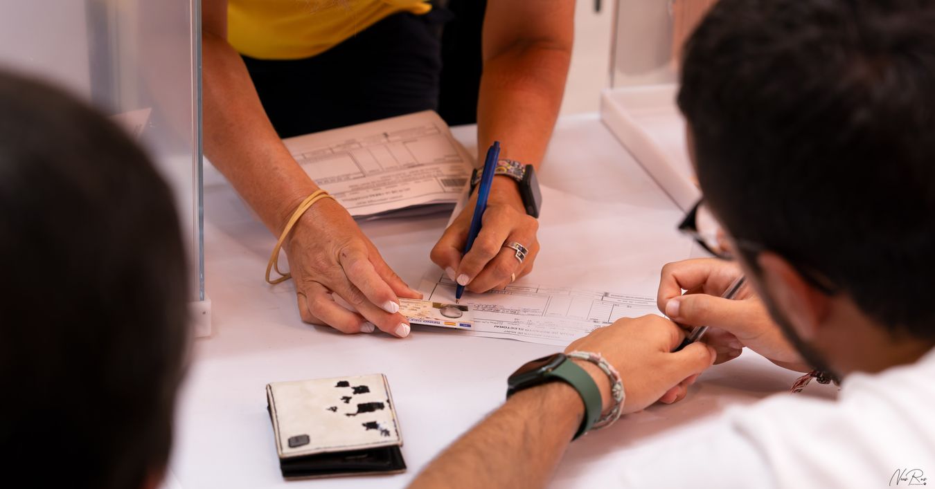 post office fills out ballots