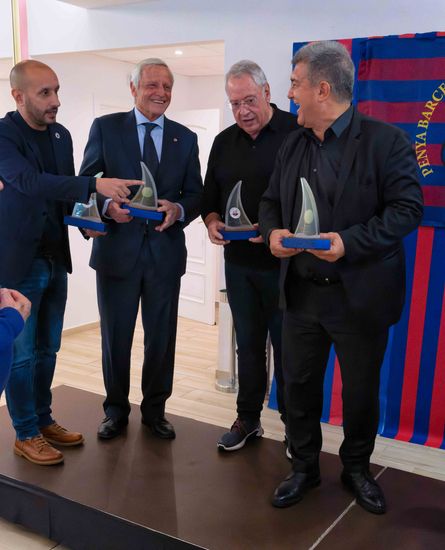 jugador barça pere valentí mora riu amb presidente barcelona joan laporta