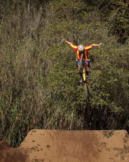 salto no hand bmx trail sin manos