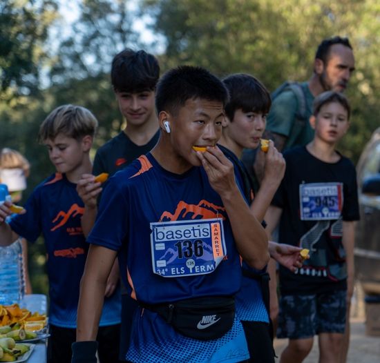 niños alimentación frutas deporte