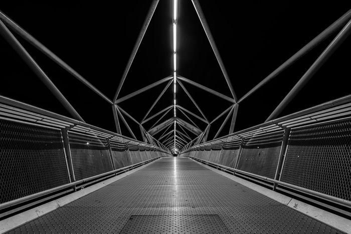 Puente de los Pentágonos sobre el río Pisuerga en Valladolid