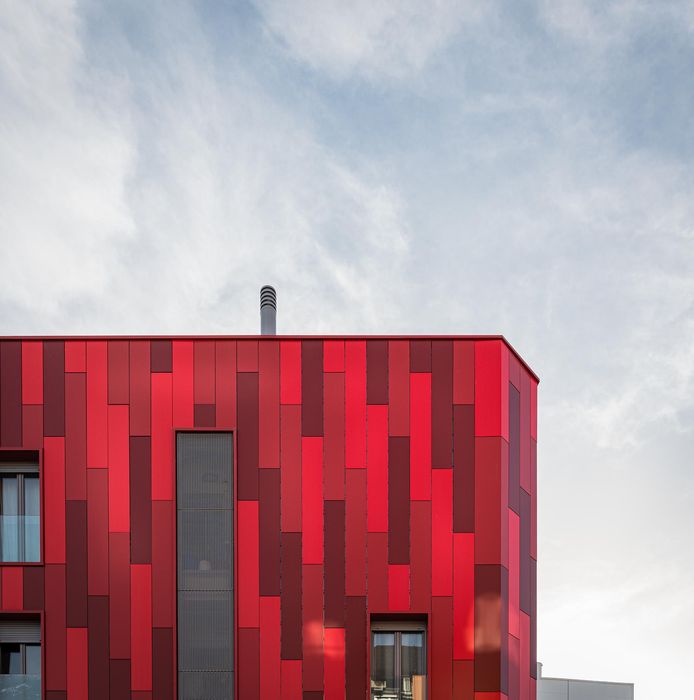 Fotografía de Arquitectura | Edificio rojo San José - Cáceres