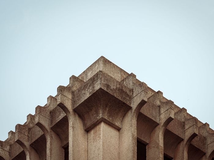 Garín | Fotografía de Arquitectura - Detalle fachada edifico Iberdrola - Cáceres