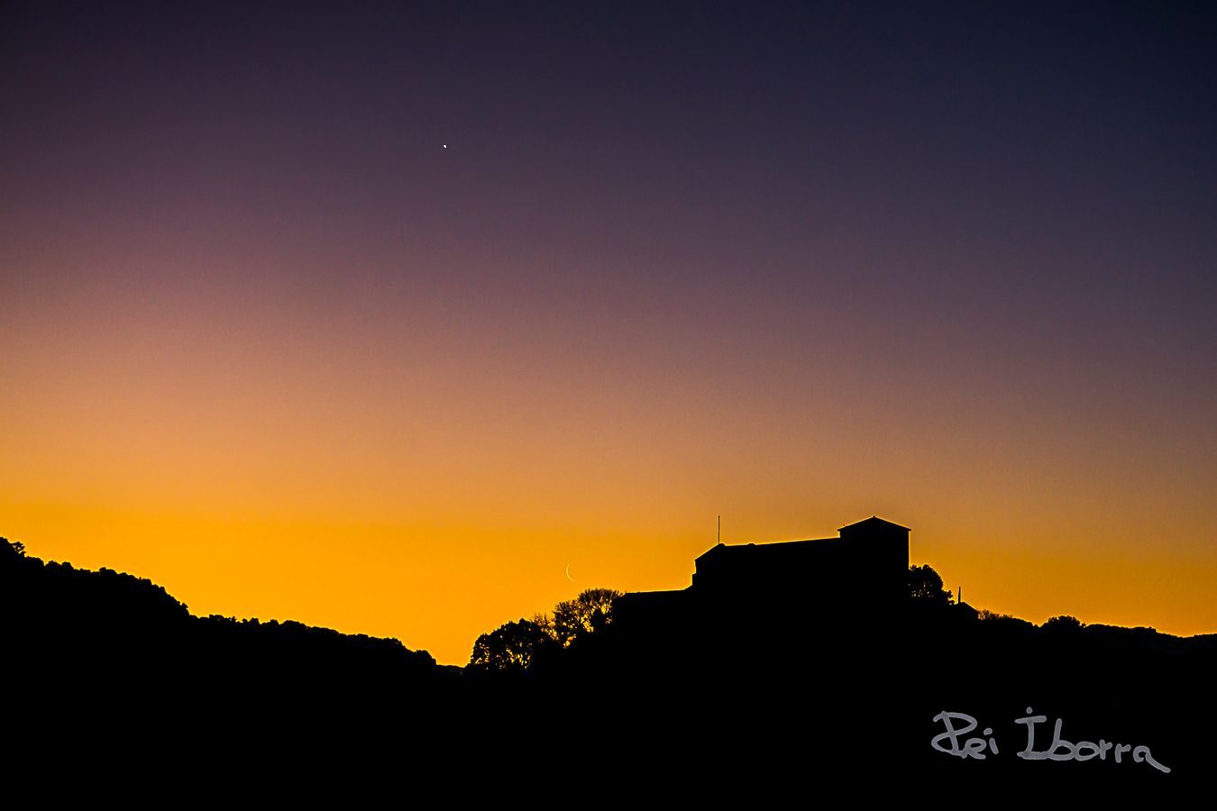 Lluna minvant a Sant Pere de Casserres