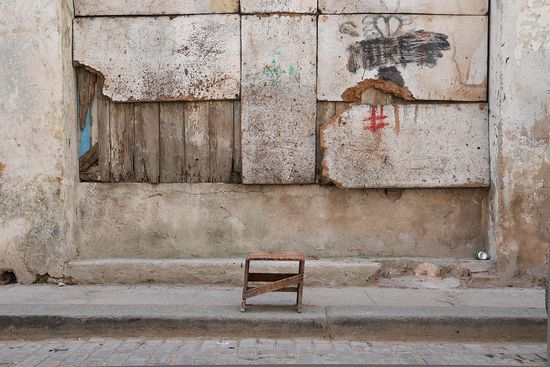 chair in havana 7 , photography tour by louis alarcon
