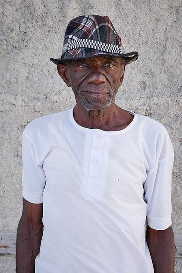 cuban portraits of old man 7 in photo travels to cuba with louis alarcon
