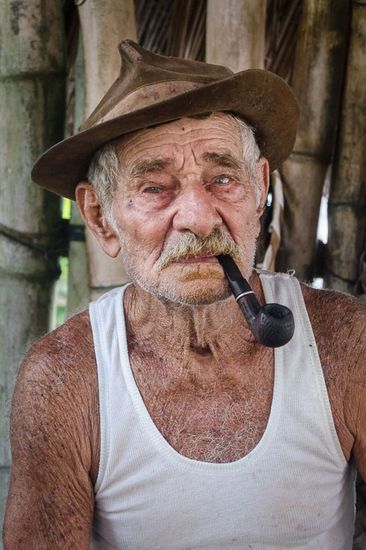 old hats in cuba a photo essay by louis alarcon in his photography tours