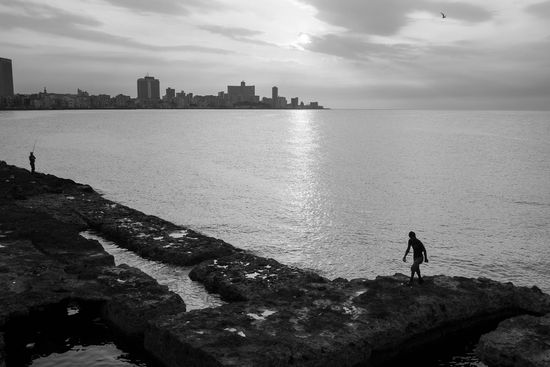 A great view of malecon in Havana in my phototour of photogrpahy in cuba