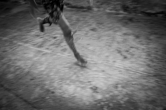 Running in Cuba, photos of children playing in Havana