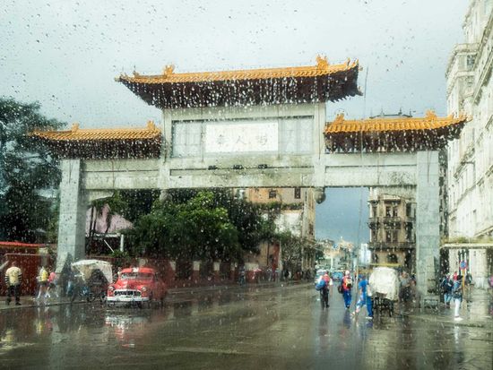 Chinatown in havana, pictures and photos of last chineses in cuba