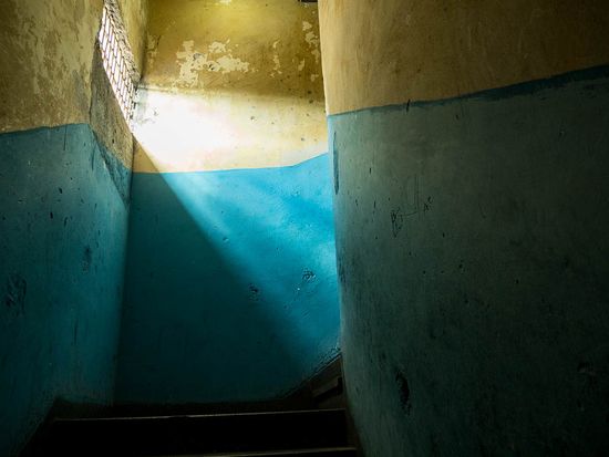 special lights in cuban stairs, picture of cuba