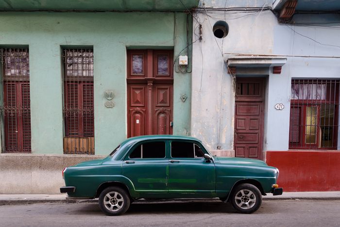 old cars in cuba 7, cuban workshops led by louis alarcon