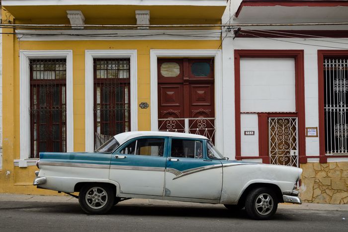 old cars in cuba 8, cuban workshops led by louis alarcon