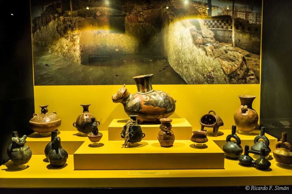 DSC_9830 Vasijas para almacenaje antigua tecnica de manufactura conocida como paleteado Cerámica ritual de la tumba del último gobernante inca de Túcume