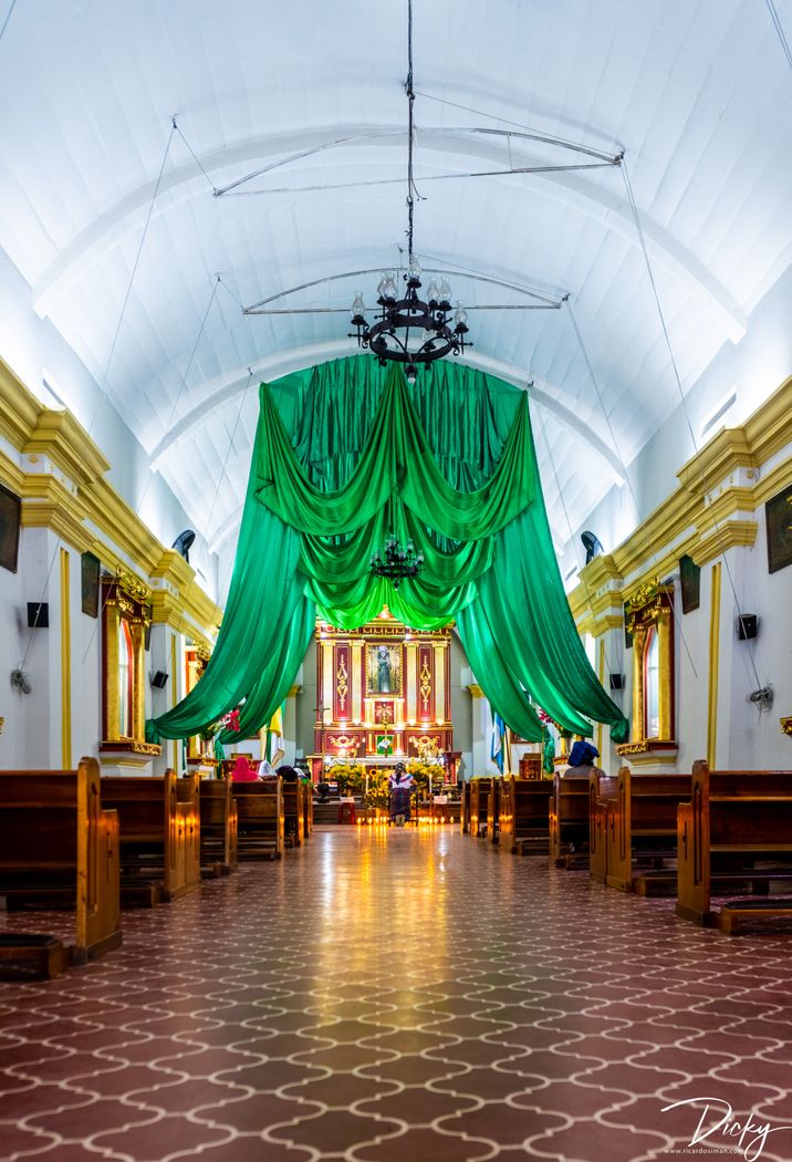 Altar Templo de Ntra Señora de Sana AnaDSC_2642-HDR.jpg