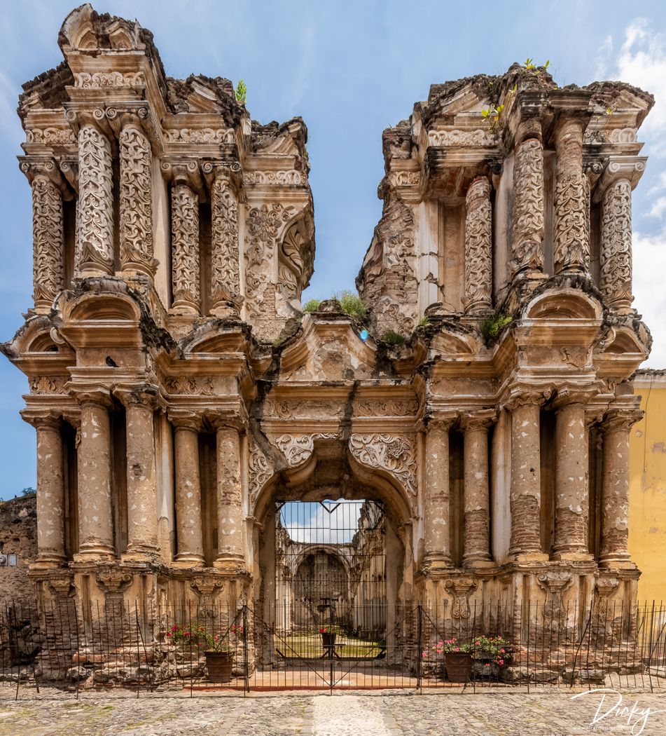 DSC_2613 Ruinas de la Iglesia del Carmen.jpg