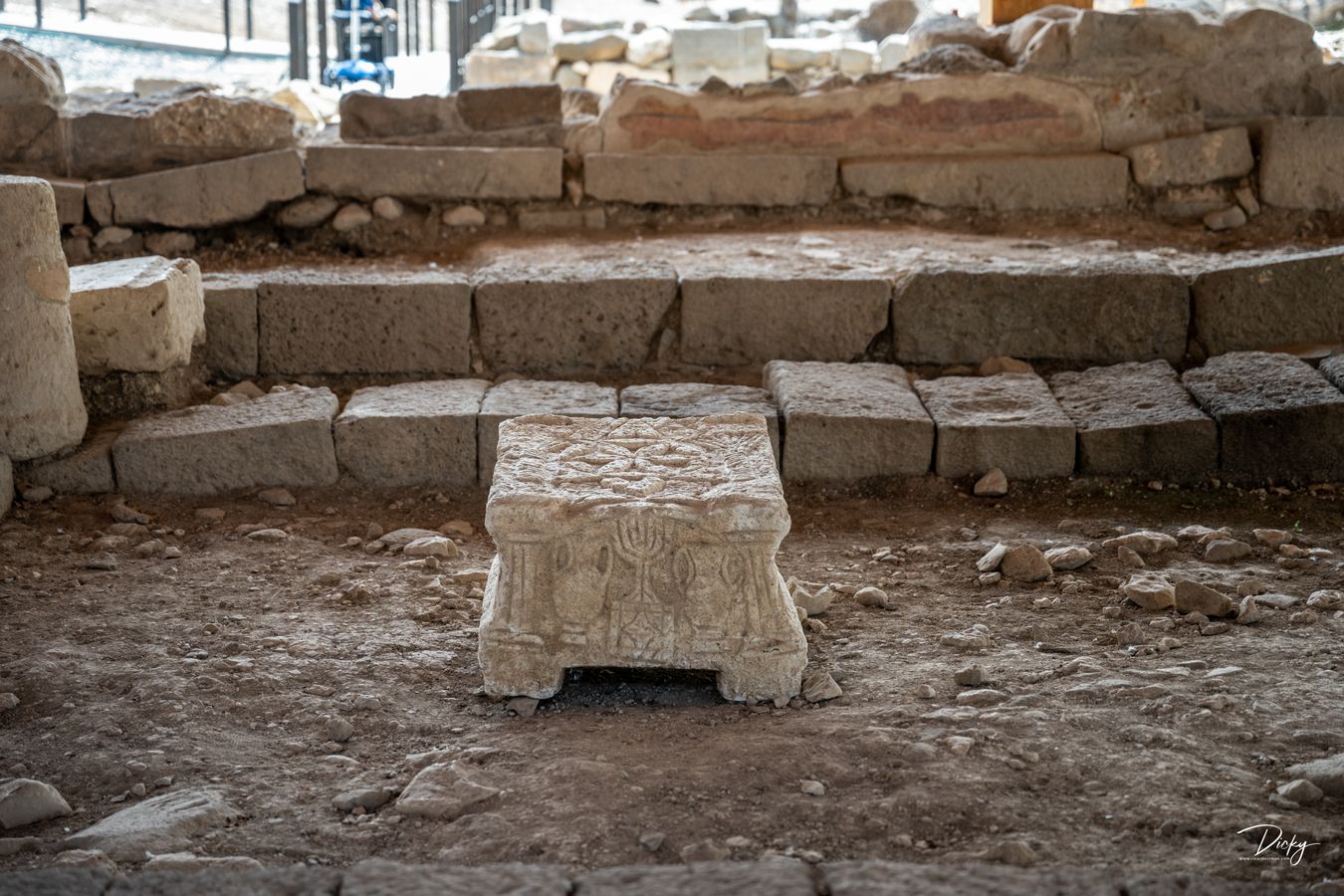 Piedra de Magdala única en cualquier Sinagoga
