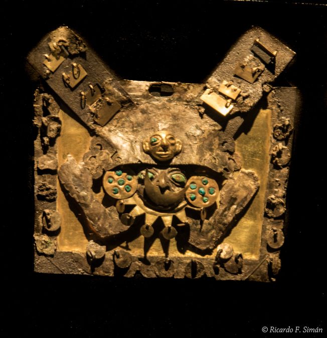 DSC_9801 Pectural encontrado en tumba