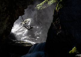 Luces a contra. Cascada del Estrecho. Ordesa