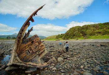Shipwreck at Oakura Beach, Taranaki